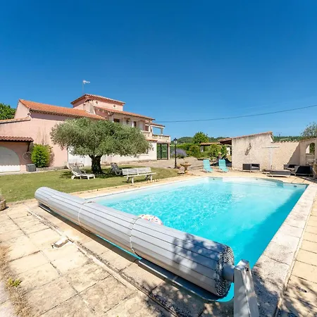 La Coustonne . Piscine & Animaux *
